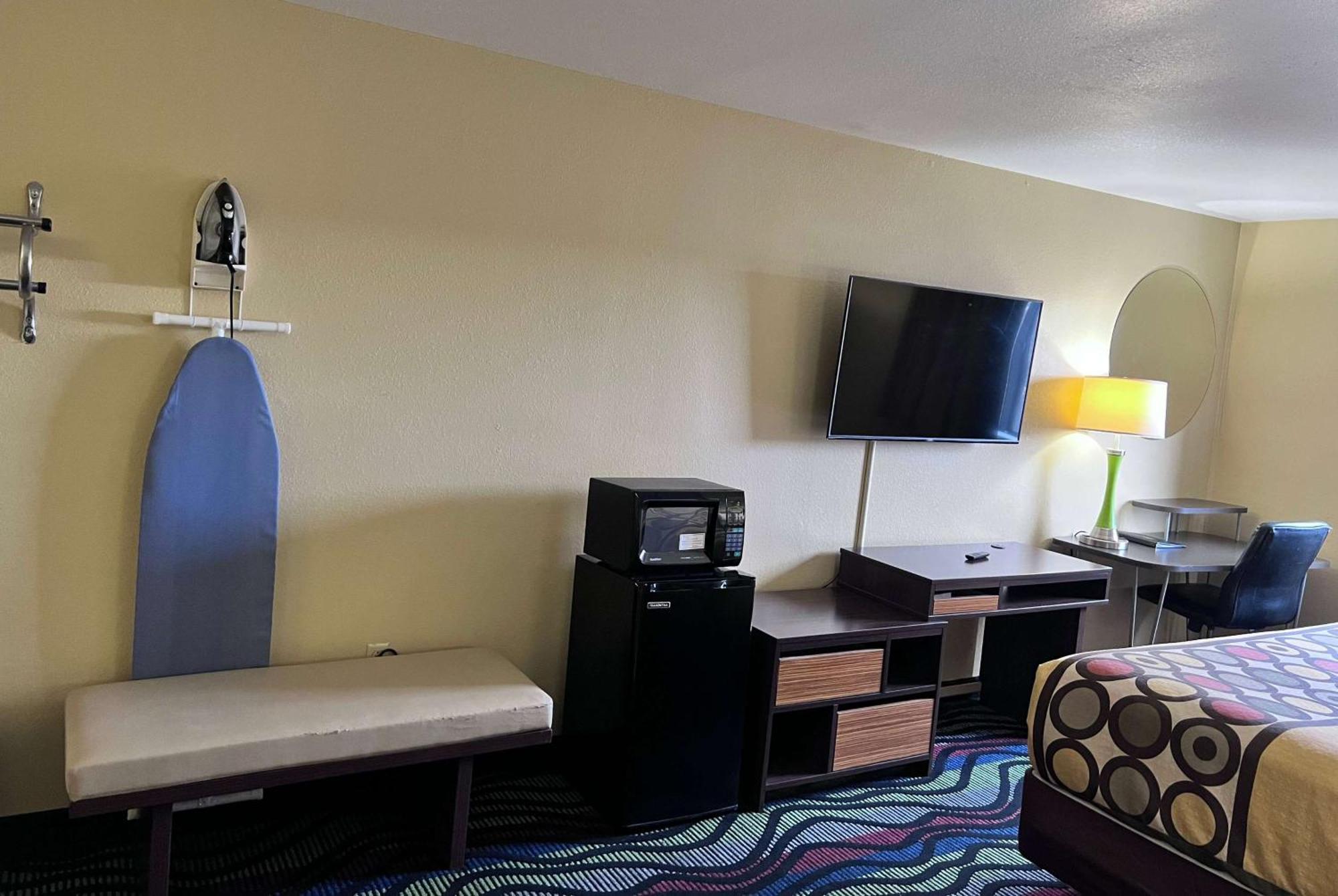 Hotel Super 8 By Wyndham Farmington Extérieur photo